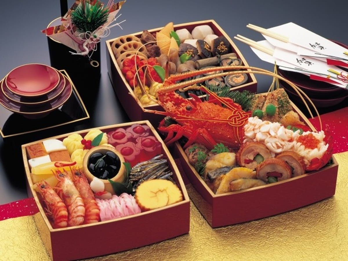 おせち料理で、年神様とともに新年を祝います