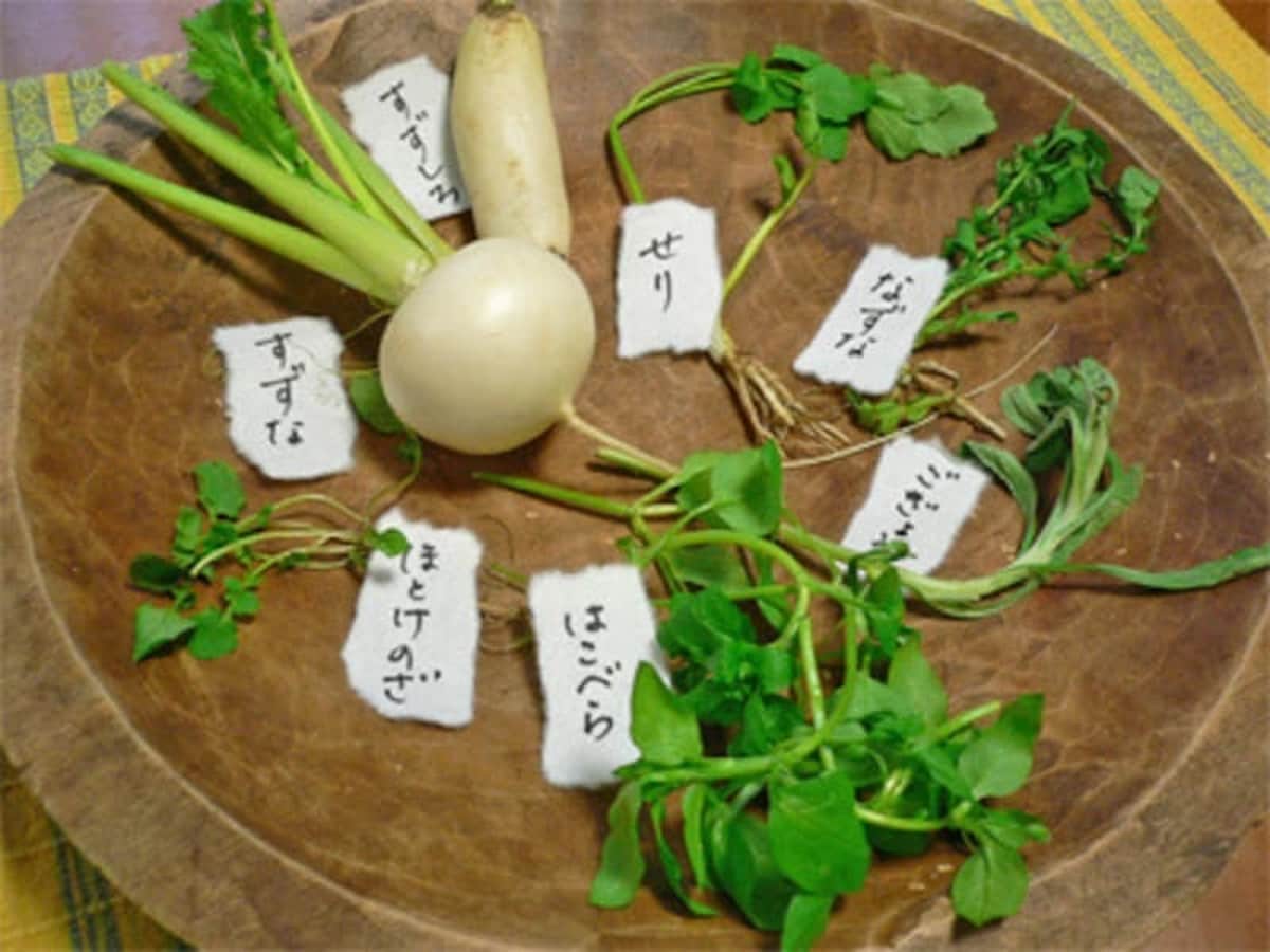 七草セットを広げて、どれがどれ？ このマッチング作業も楽しいものです