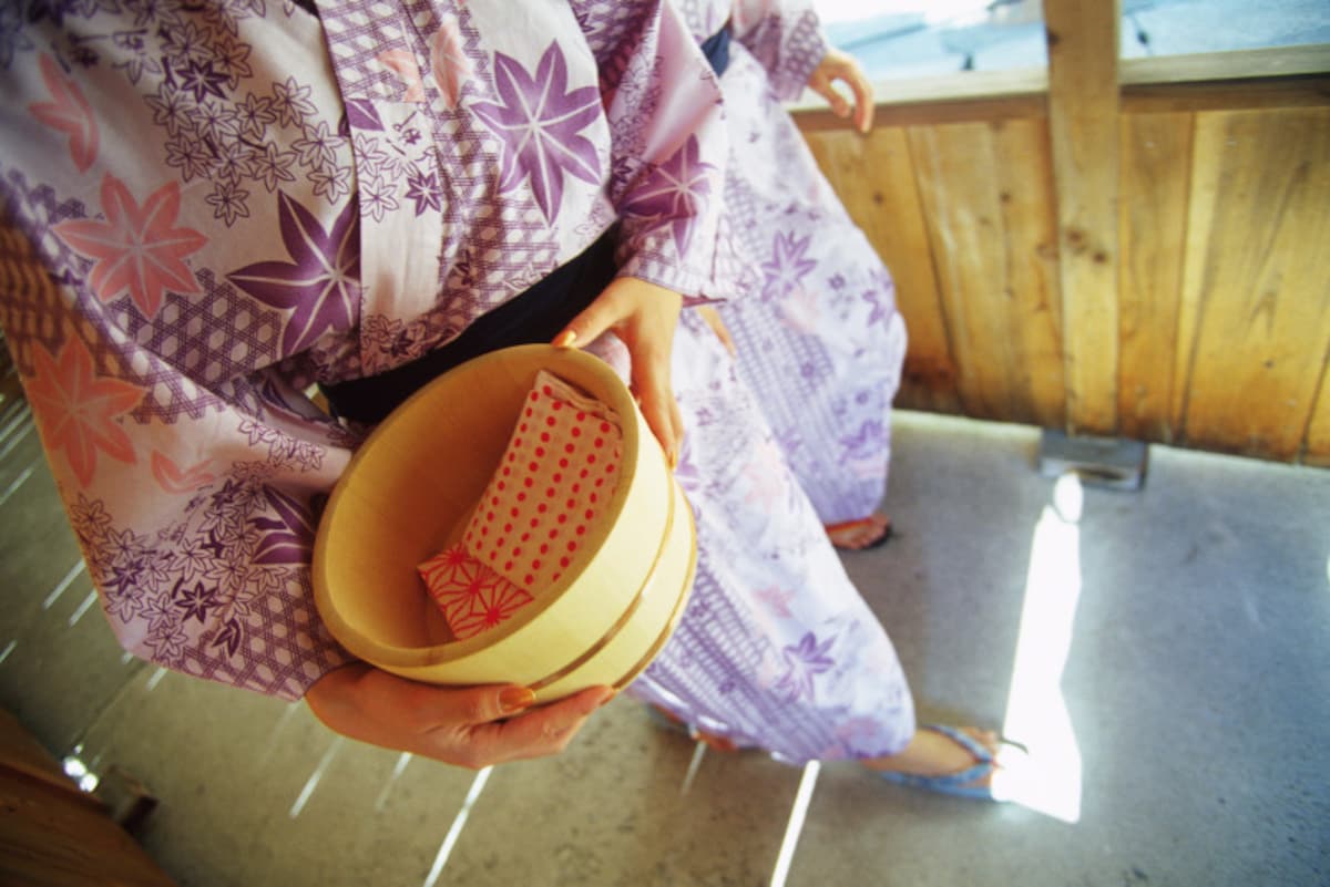 旅館・温泉の浴衣、着方や帯の締め方（男女別）