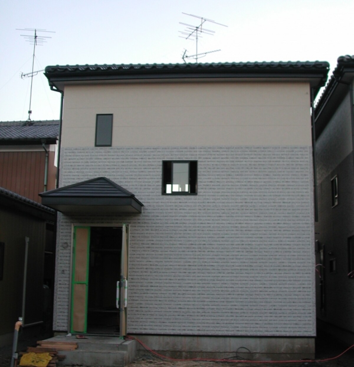 外観は長方形、屋根の形は寄棟に（原則1、6、7、8を適用）