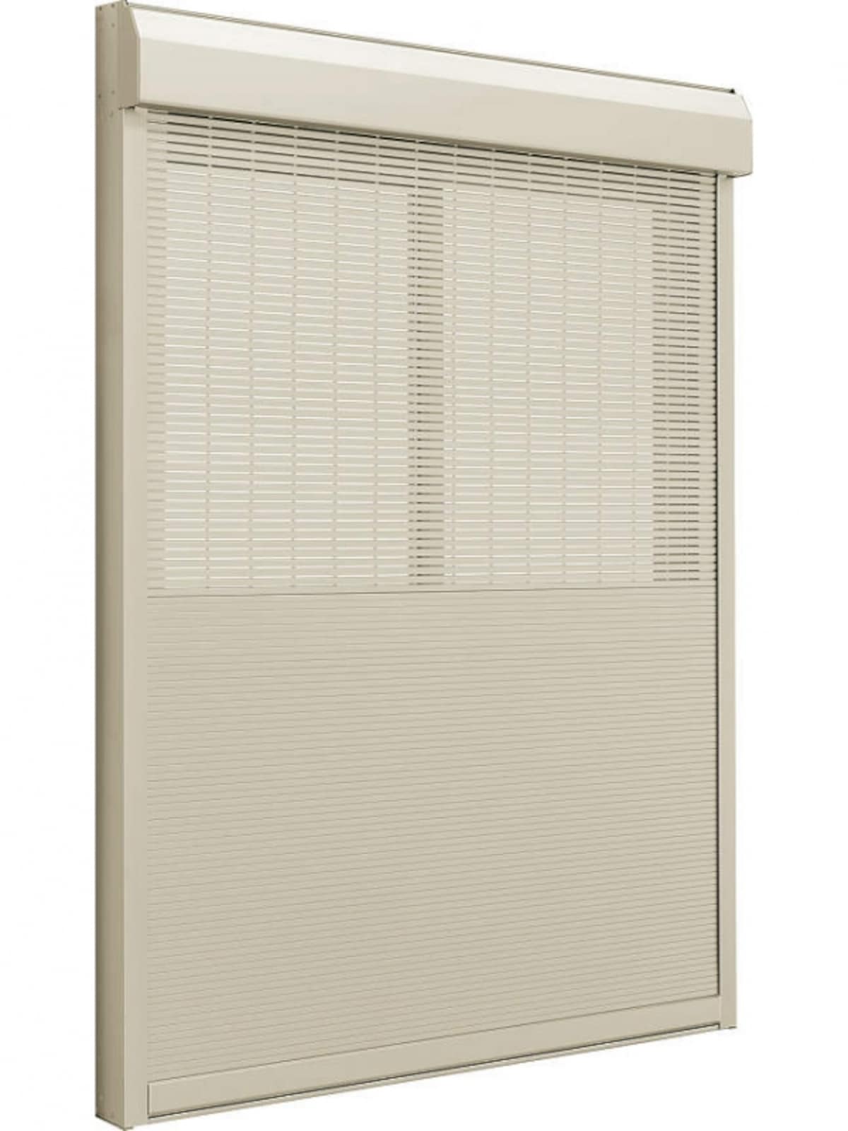 シャッターを閉めても、上部部分のスリットを開けることで、風を通すことも可能。　[直付シャッター　シャッター（スリット）16520 外観 プラチナステン ※スラット全閉×スリット半開]
