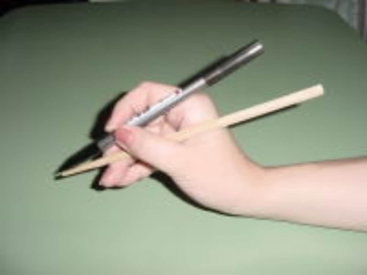 筆ペン,練習,持ち方,コツ,筆ペンの持ち方,上達,祝儀袋,不祝儀袋,冠婚葬祭マナー
