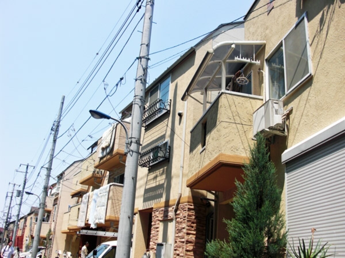 狭小