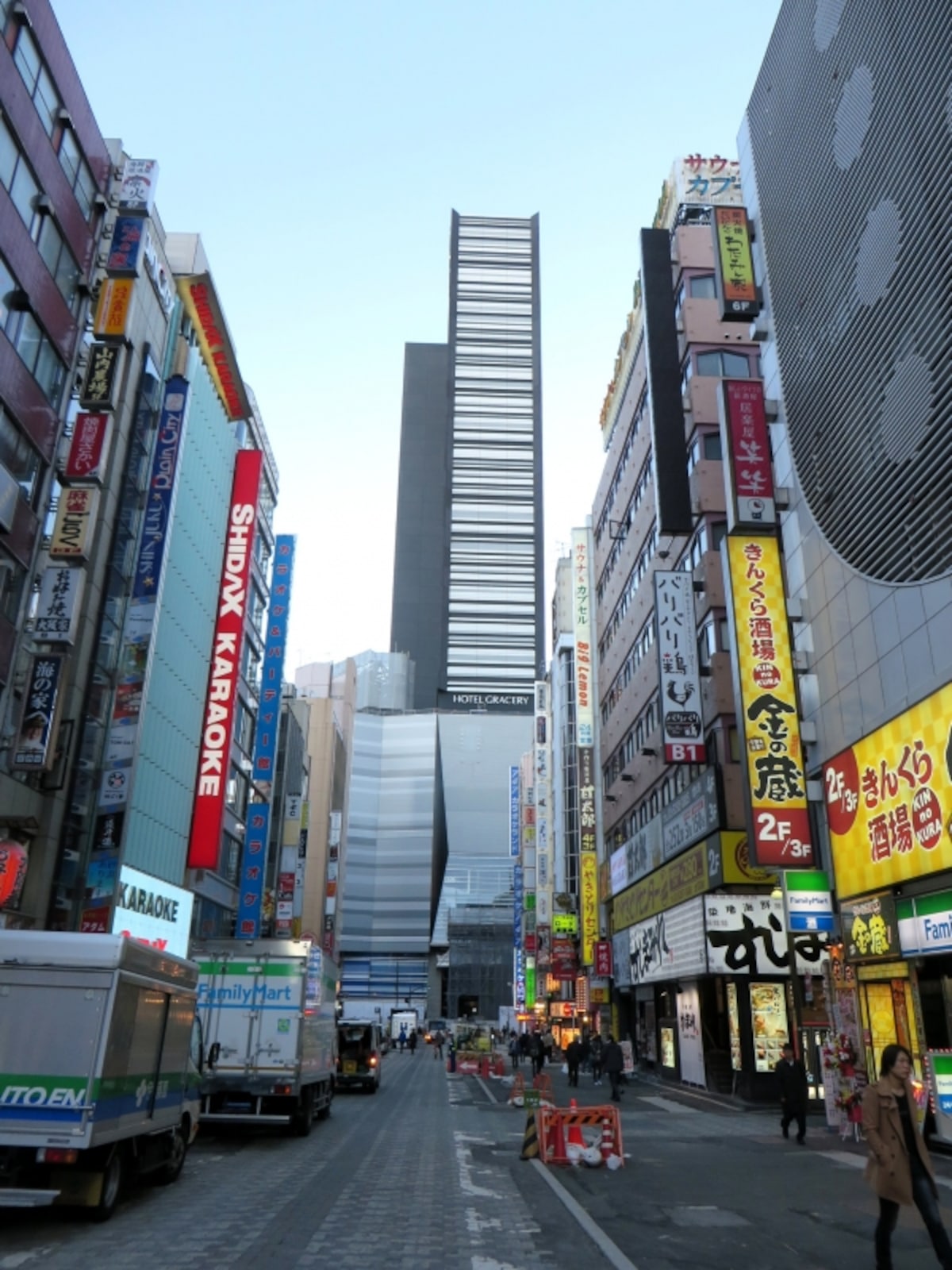 コマ劇場建替え