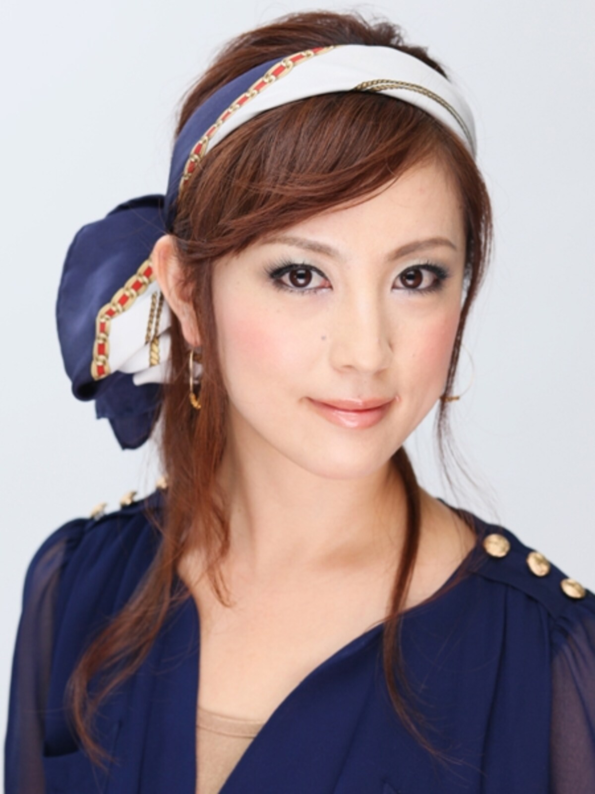 凛とした女らしい深みのある目元が完成しました