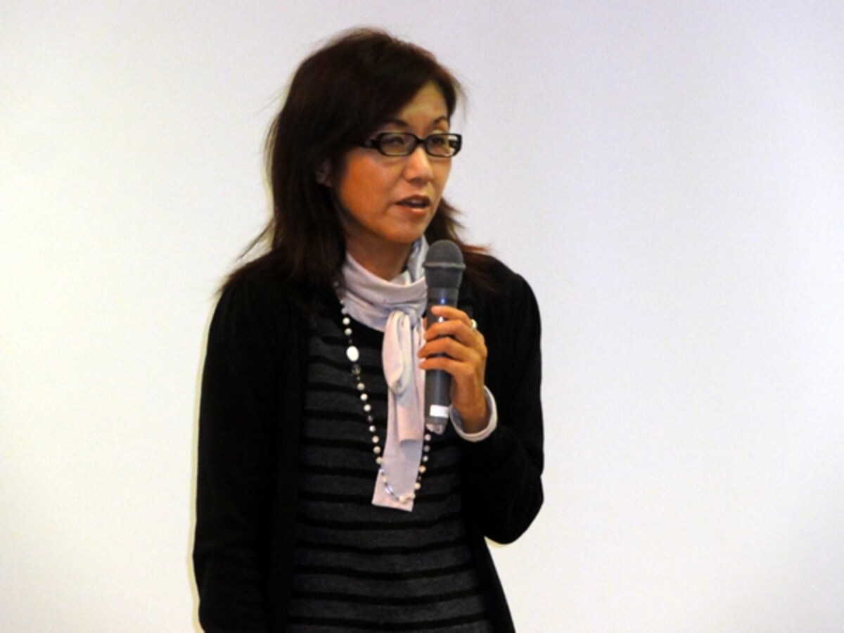 遠距離介護を中心に、親と子の関係性などについて講演された香山リカさん