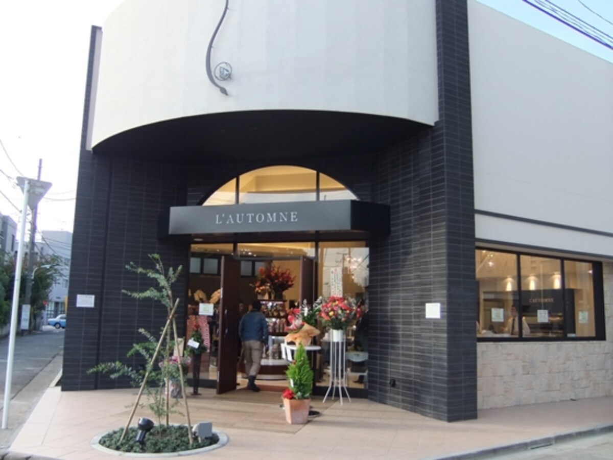 ロートンヌ　新江古田店　入り口