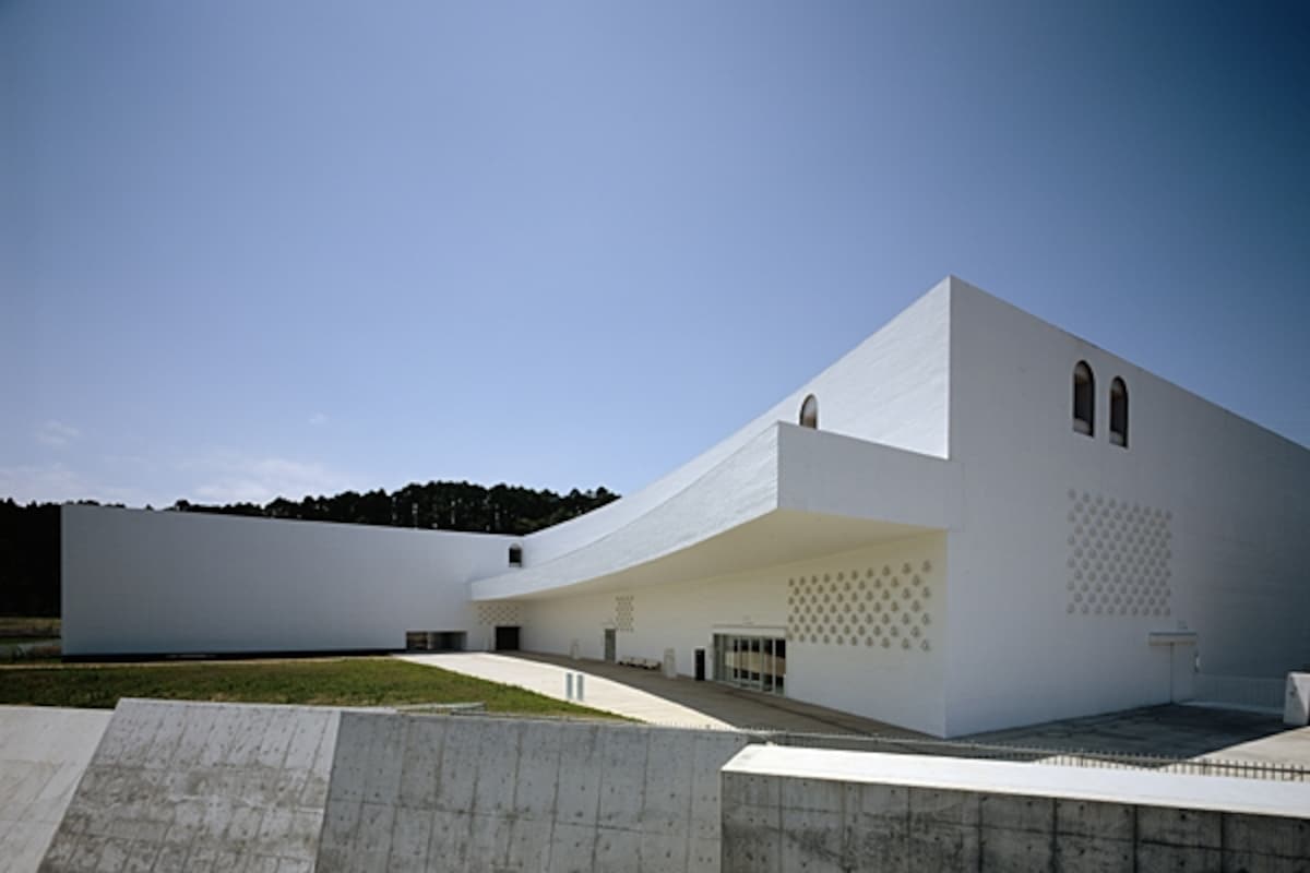 青森県立美術館　外観