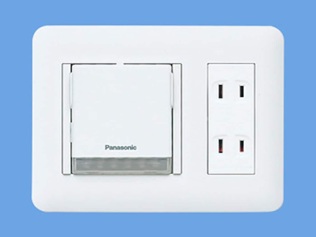 普段は足元灯として、停電時は携帯電灯として持ち運びすることが可能。[かってにナイトライト・保安灯]　 パナソニック エコソリューションズ