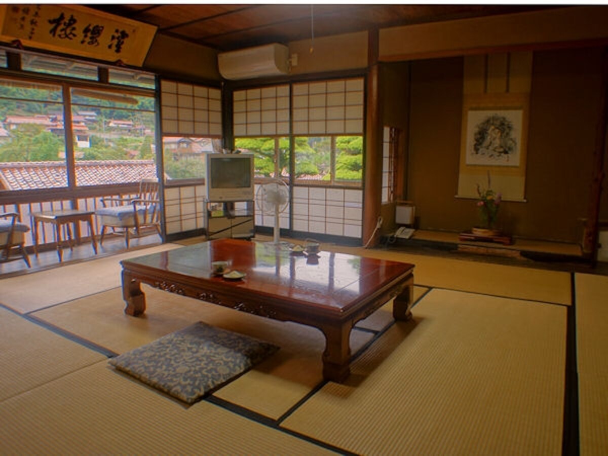 湯乃上館客室