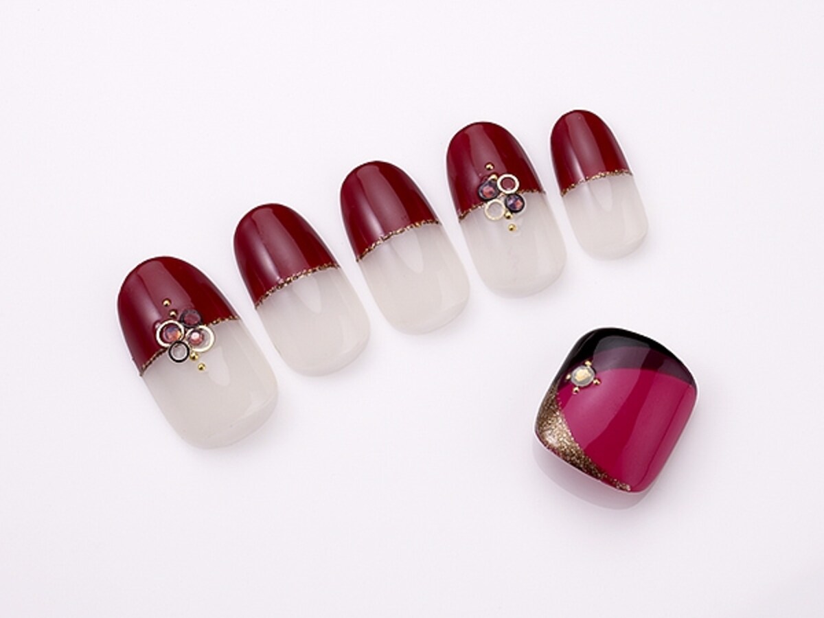 センターのストーンがアクセント