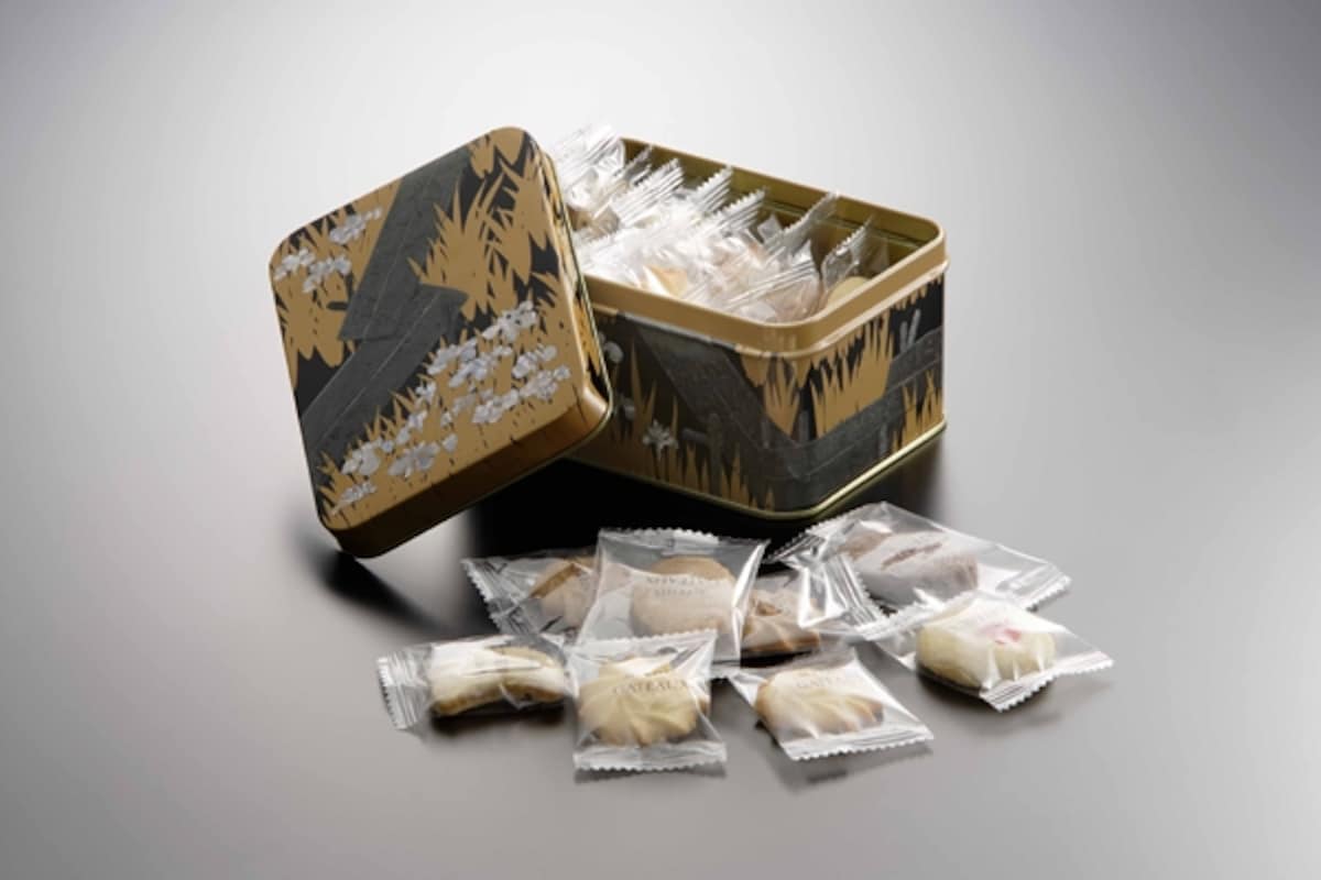 グッズ：八橋缶入りクッキー　1050円　