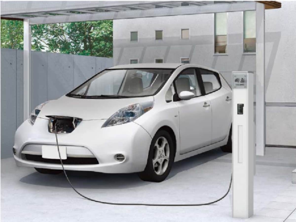 充電機能だけでなく、サイン・インターホン・ポストの門まわり機能もまとまっているので、すっきりとした門まわりに。　 [エコリス　EVファンクション]　　LIXIL　http://www.lixil.co.jp/