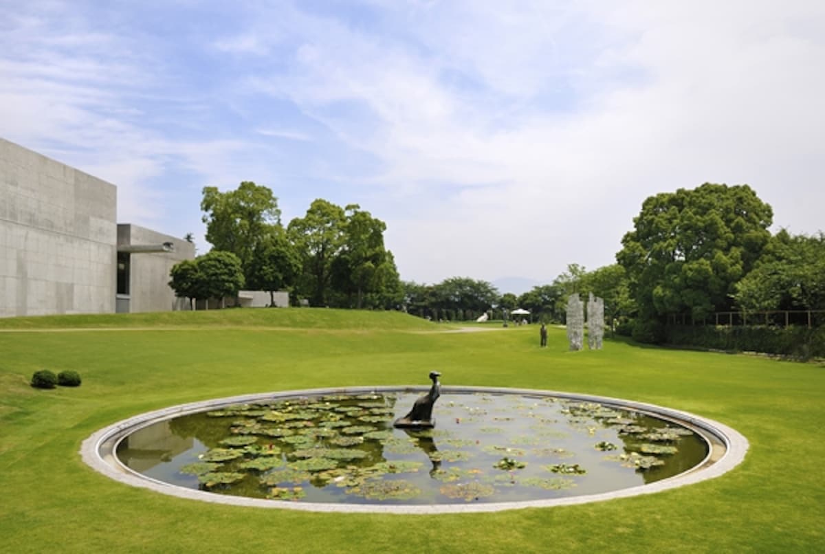 ヴァンジ彫刻庭園美術館