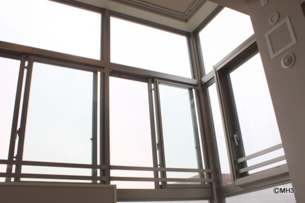 兄弟なら8畳程度の部屋が望ましい。できれば南向きの明るい部屋を使わせてあげたい