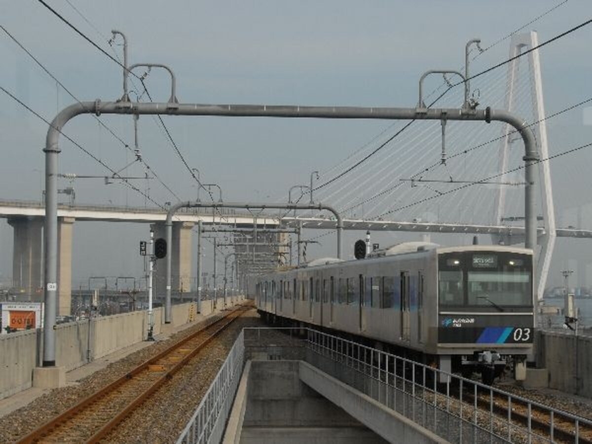 あおなみ線