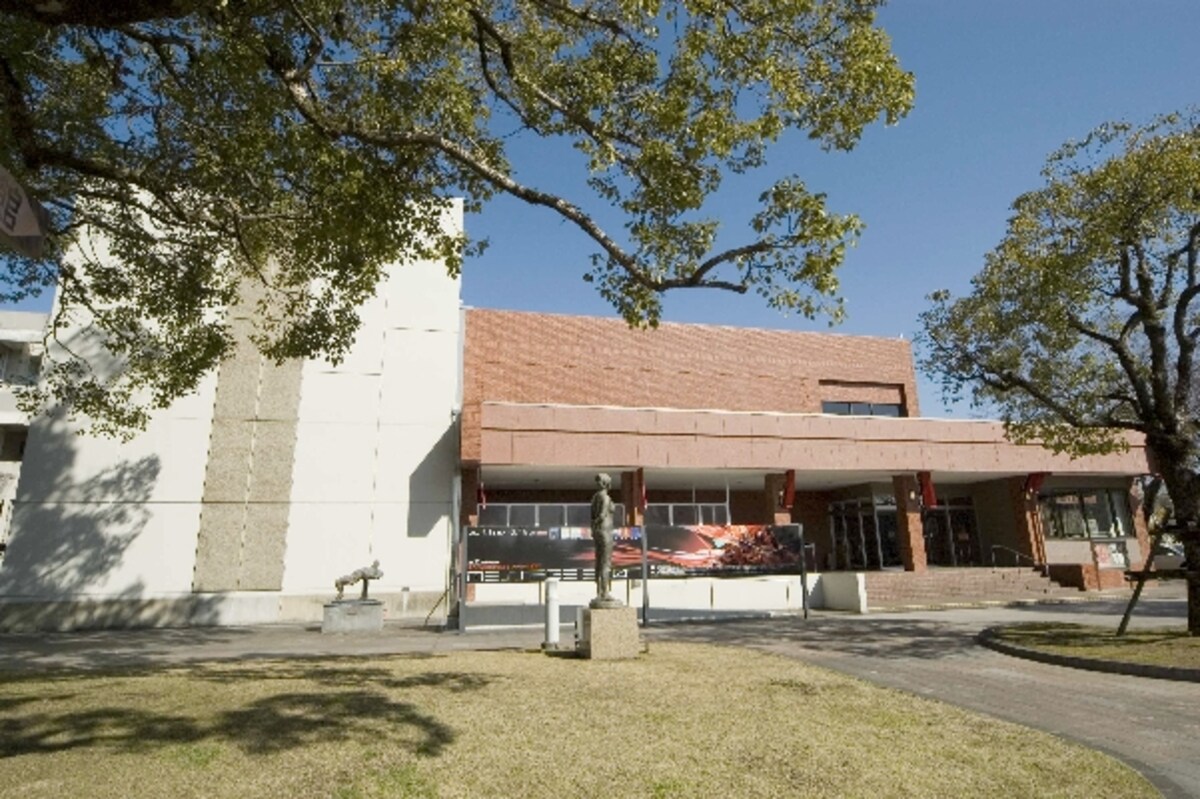 都城市立美術館　外観