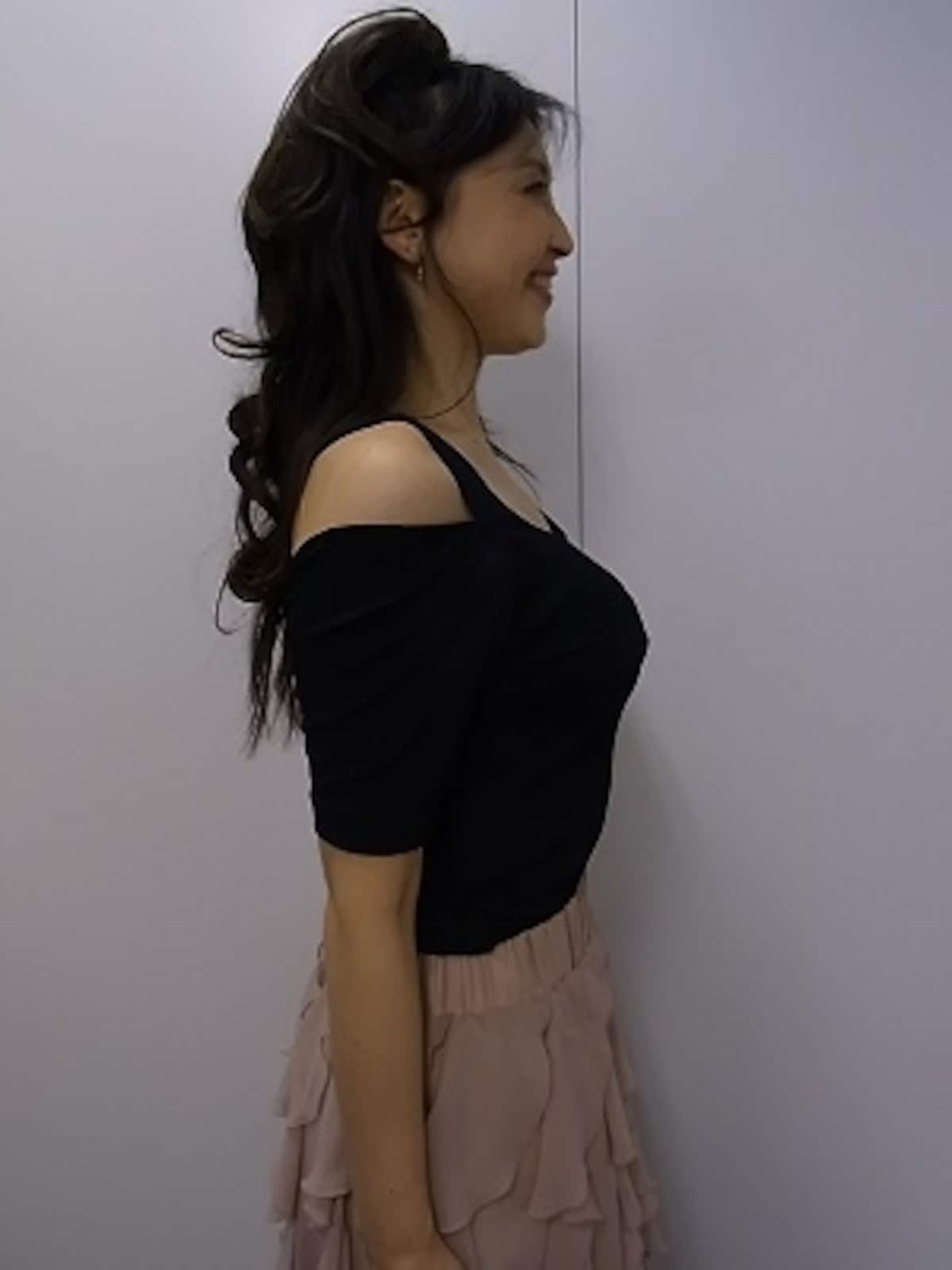 上向きなバストライン