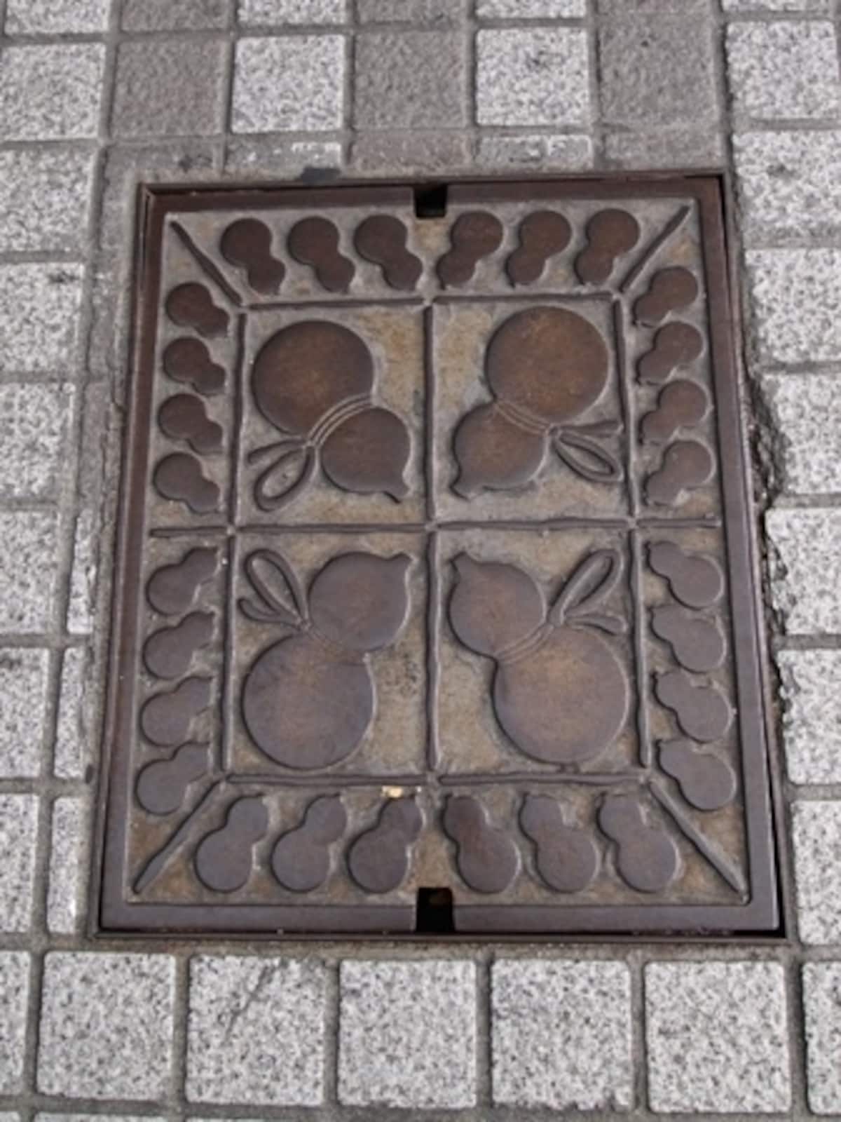 マンホール