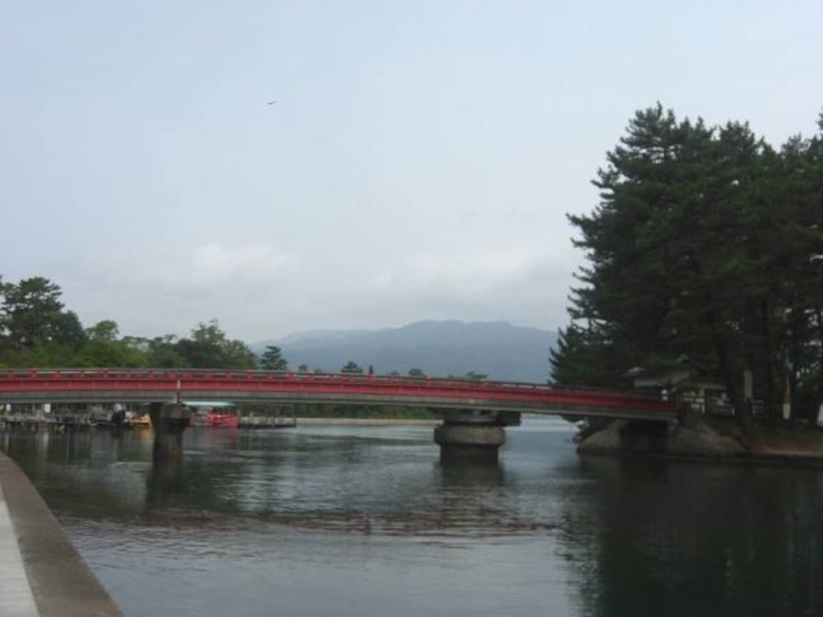 廻旋橋