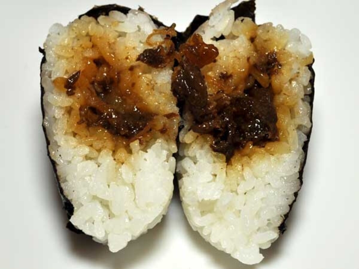 ローソン　おにぎり屋　黒毛和牛しぐれ煮　中身