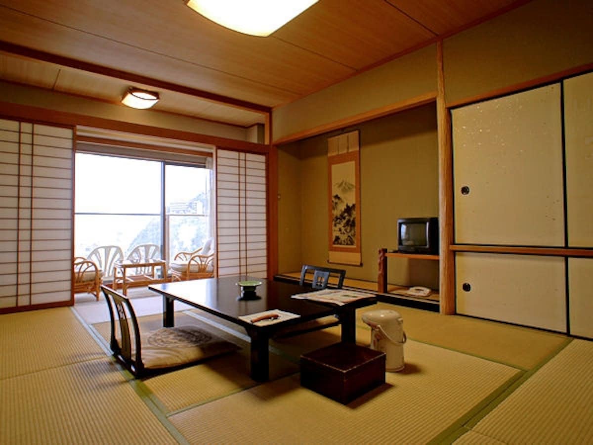 ホテルカターラ福島屋客室