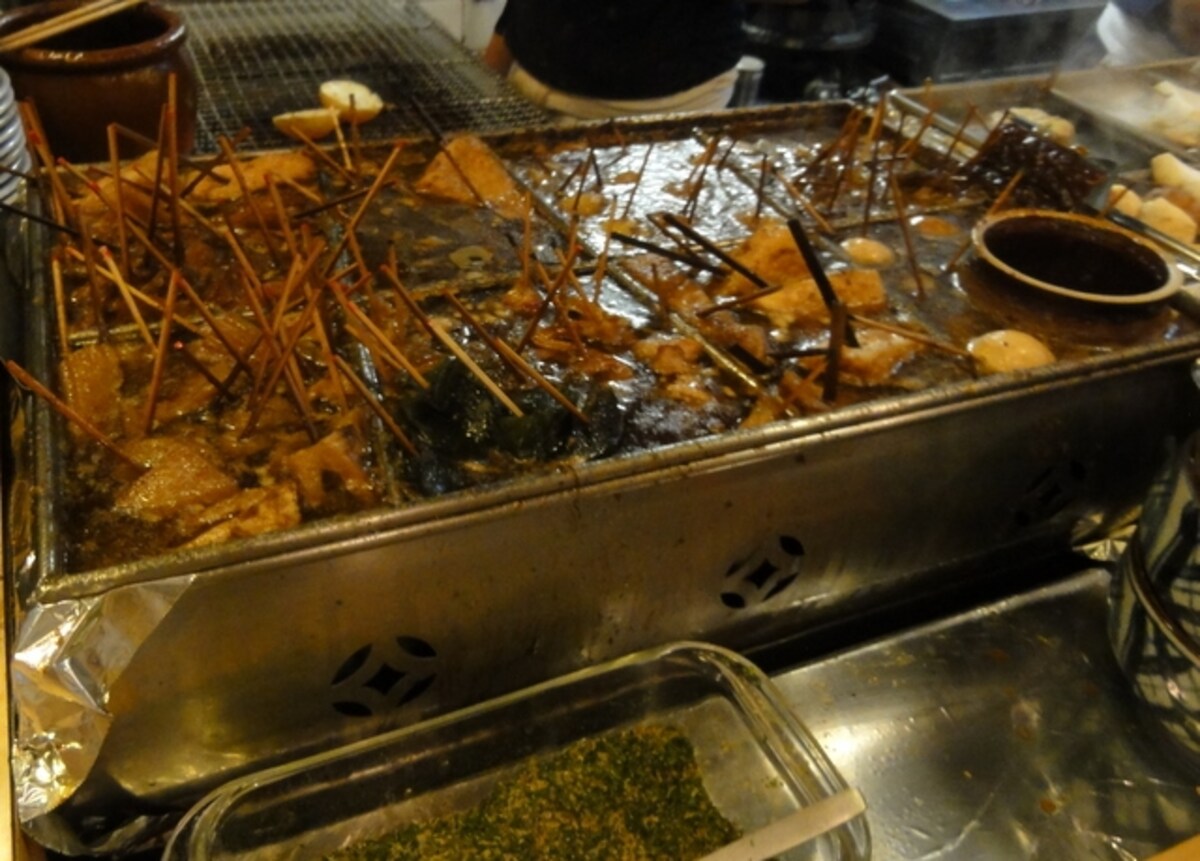 味噌だれの入った壺もいっしょに温められている