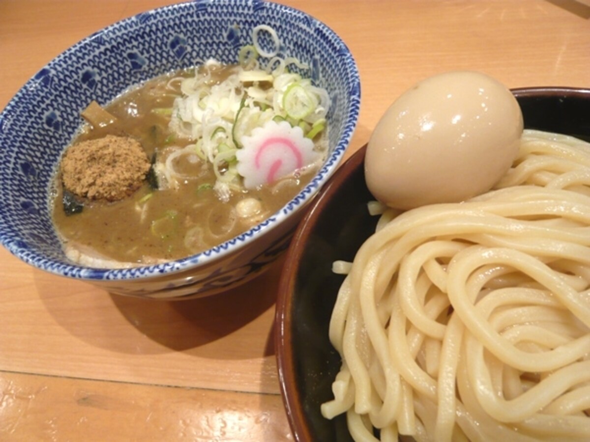六厘舎の味玉つけめん