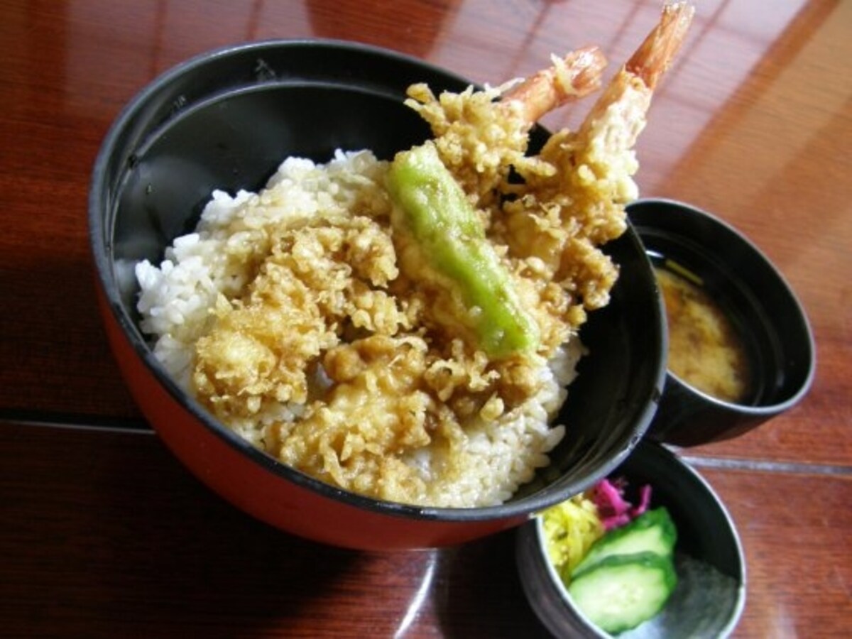 胡麻油で揚げられた金ぷら