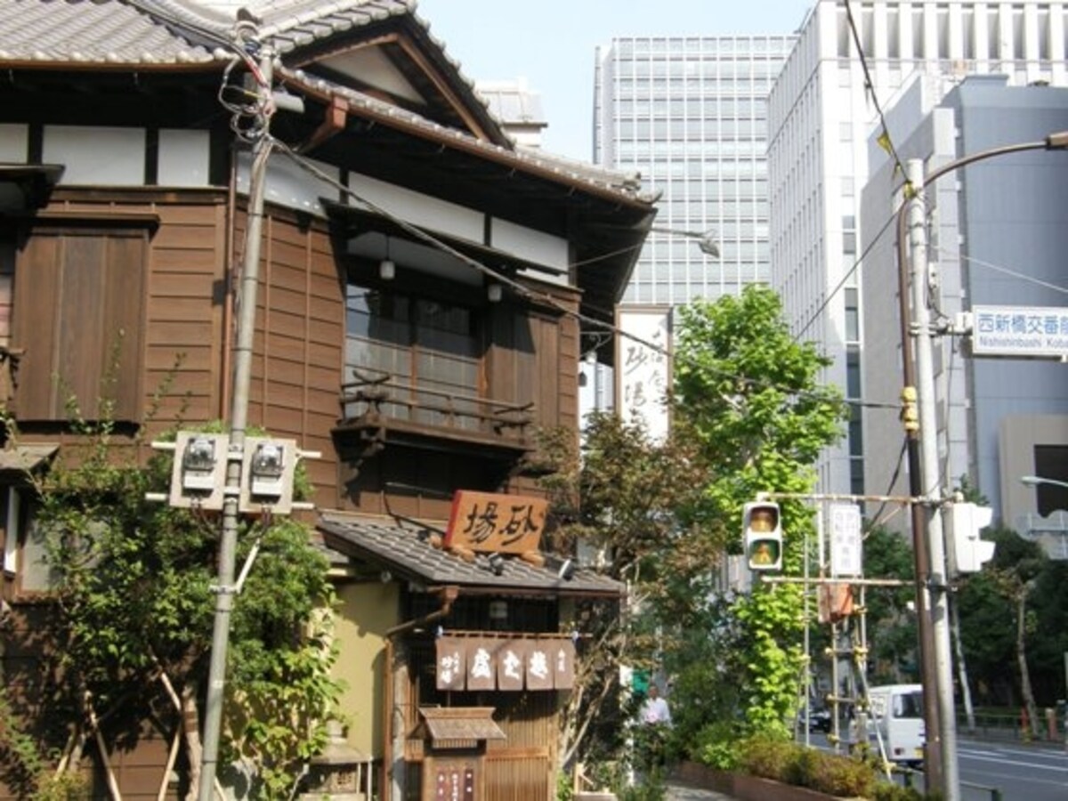 老舗感たっぷりの同店外観