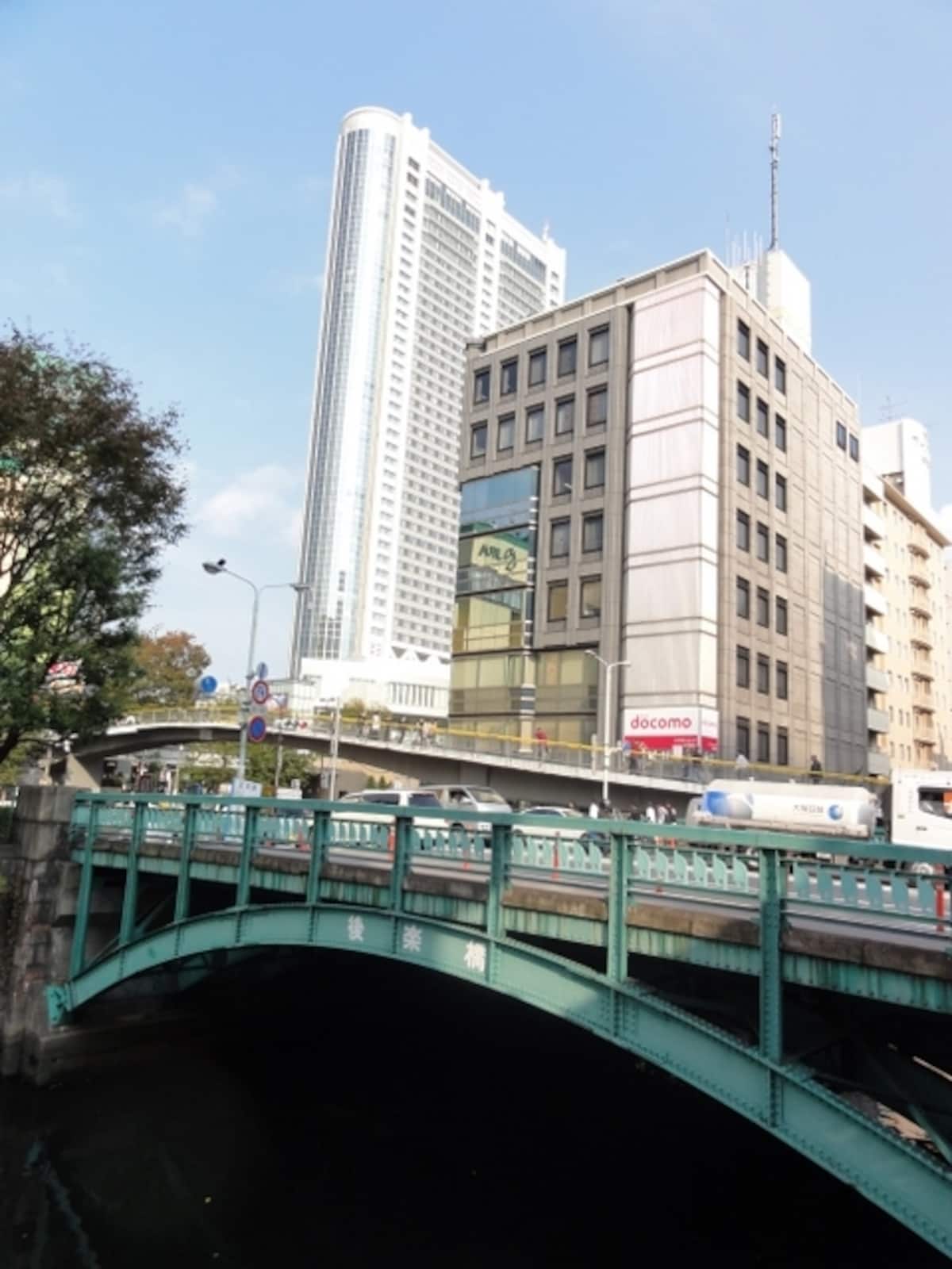 かなり古い橋だ
