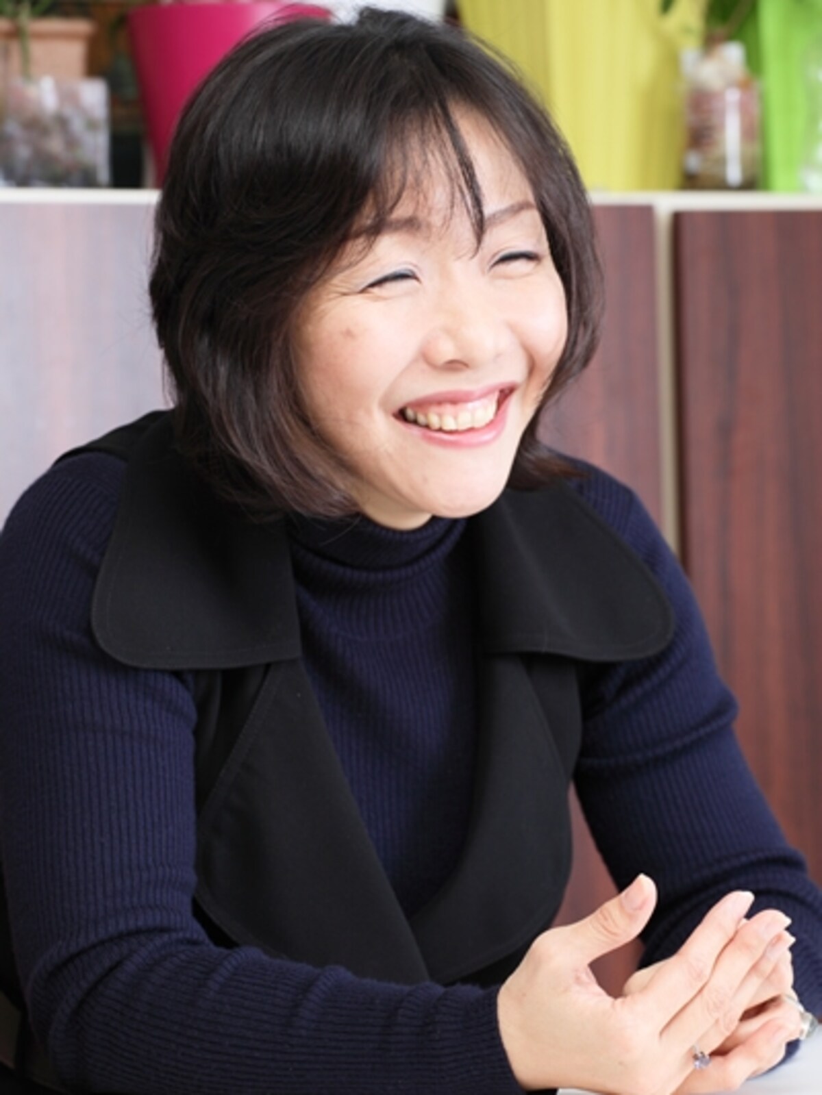 「高齢者の方々に、オシャレを諦めないでほしい」と語る、株式会社笑顔音の菊本社長