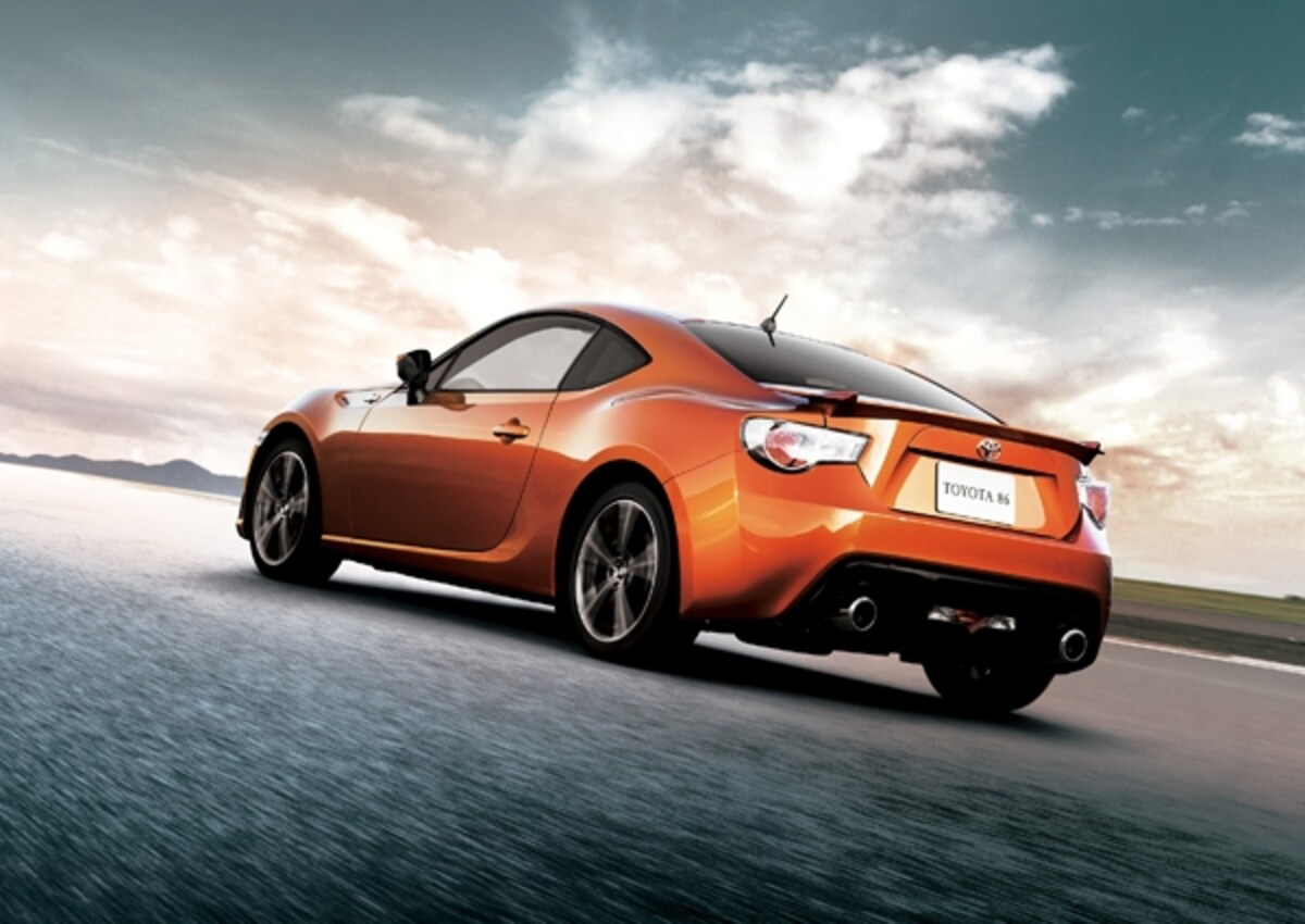 こちらはトヨタの86。少し離れて見ると、スバルのBRZとの違いはあまりないように見える
