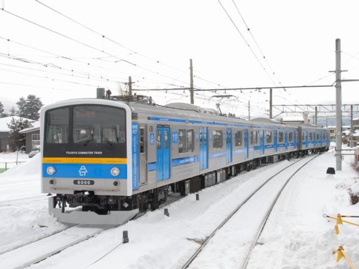 走り始めた6000系