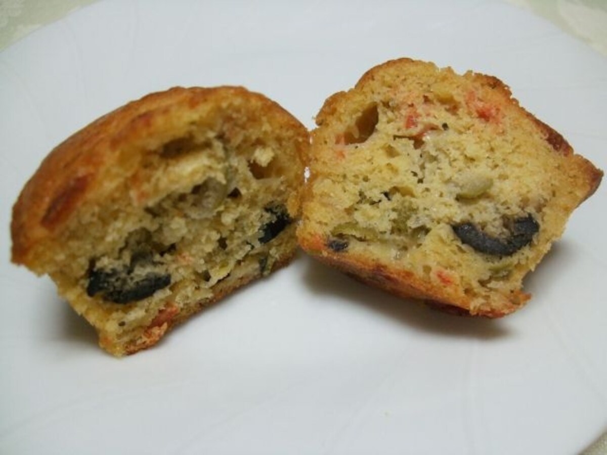 「一夜城ヨロイヅカ・ファーム」限定「ケーク・オリーブ」の断面