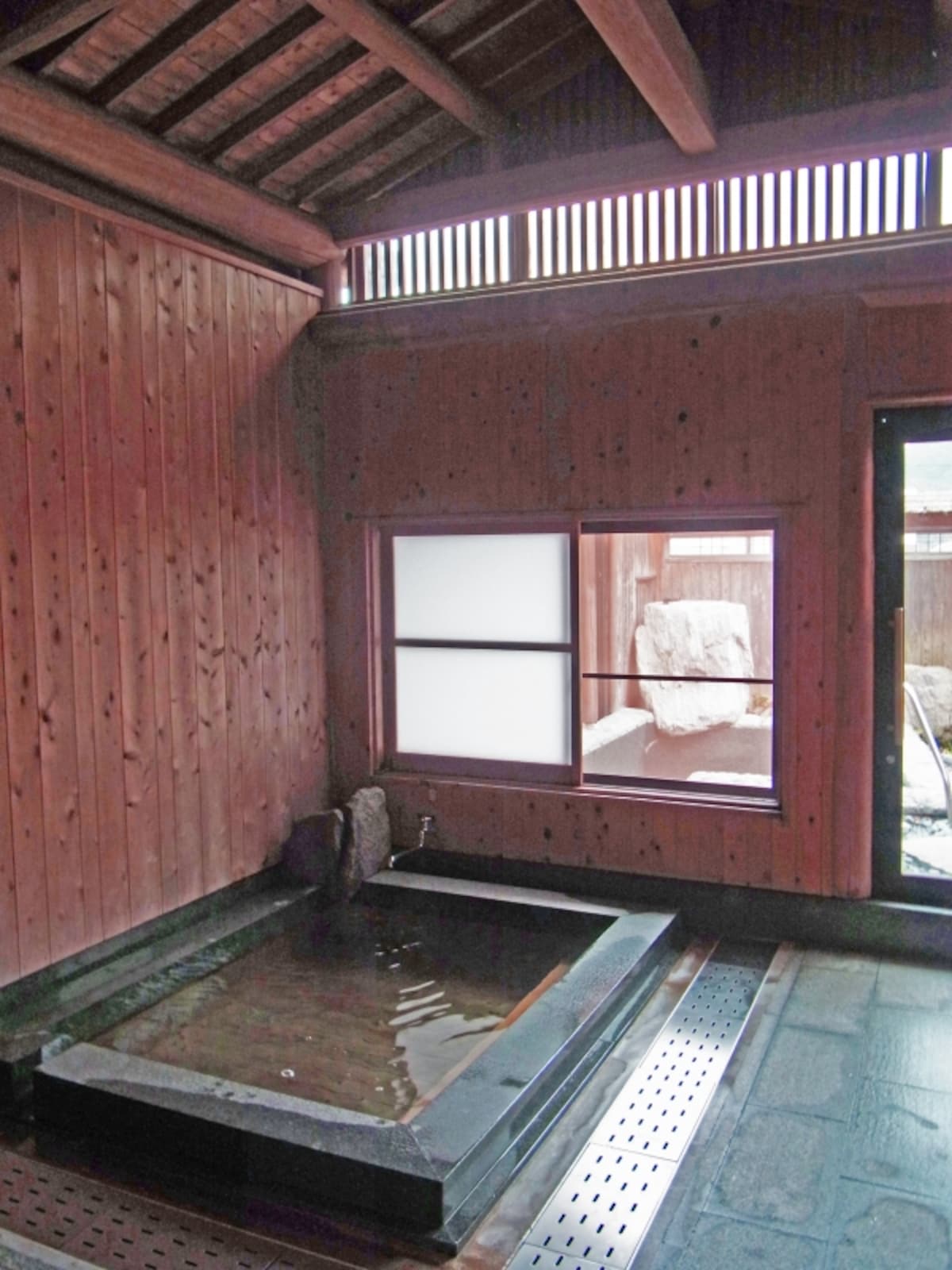前川荘