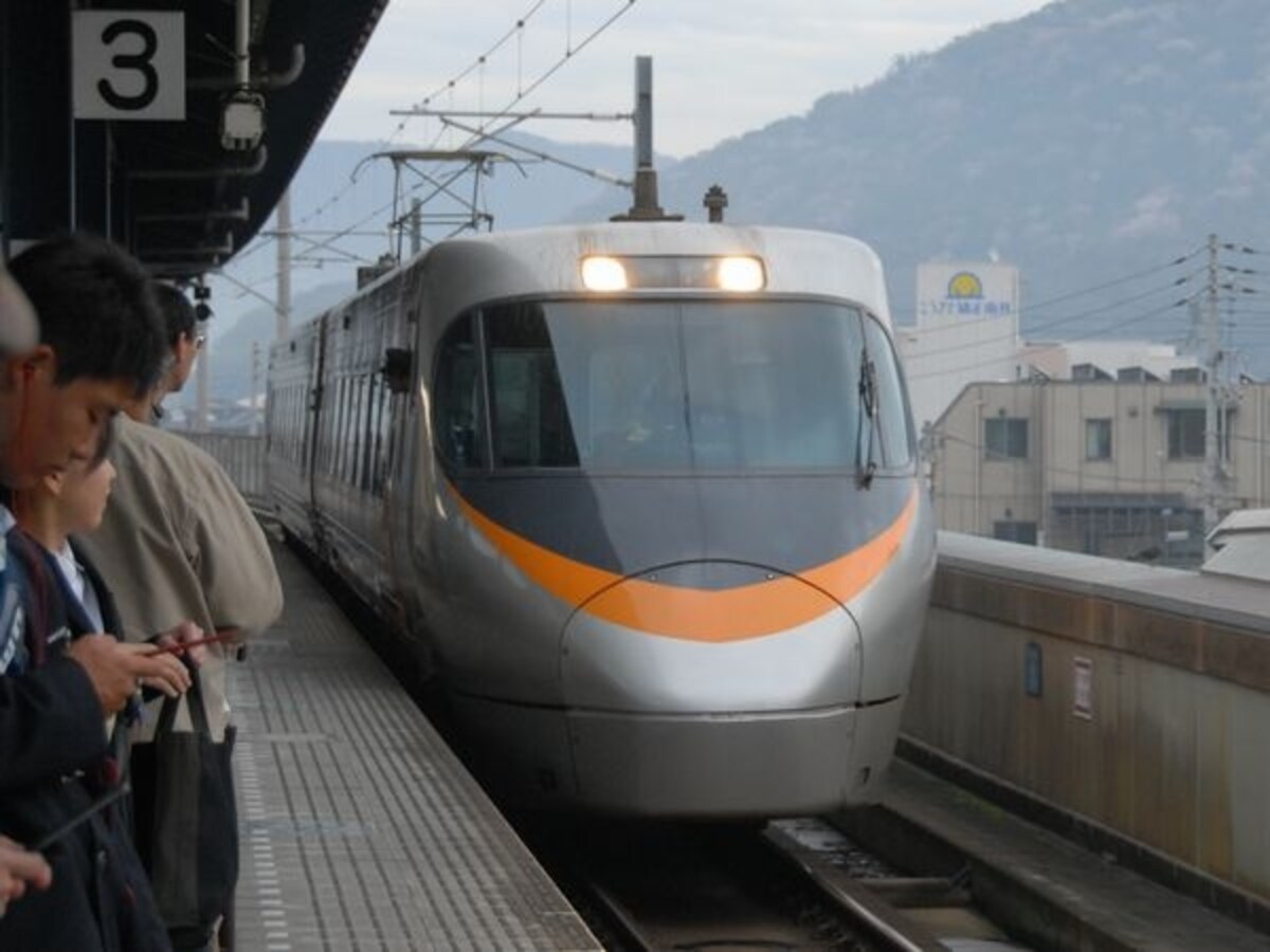 特急いしづち