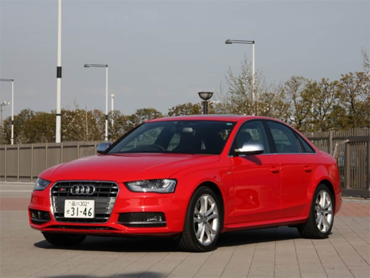 アウディS4