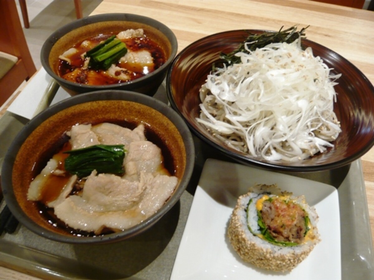 『肉そば業平』のメニュー