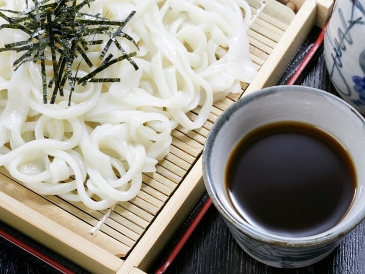 土用の丑の日の食べ物、小麦から作られるうどん。小麦の収穫期は夏です