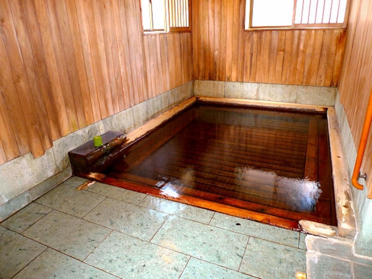 蔦温泉旅館「貸し切り風呂」