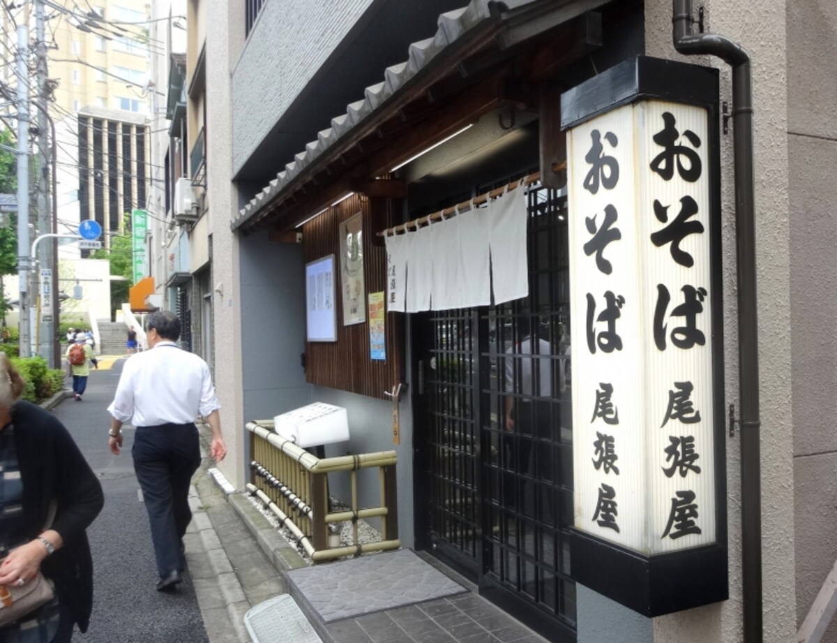 お昼時はかなり混雑している
