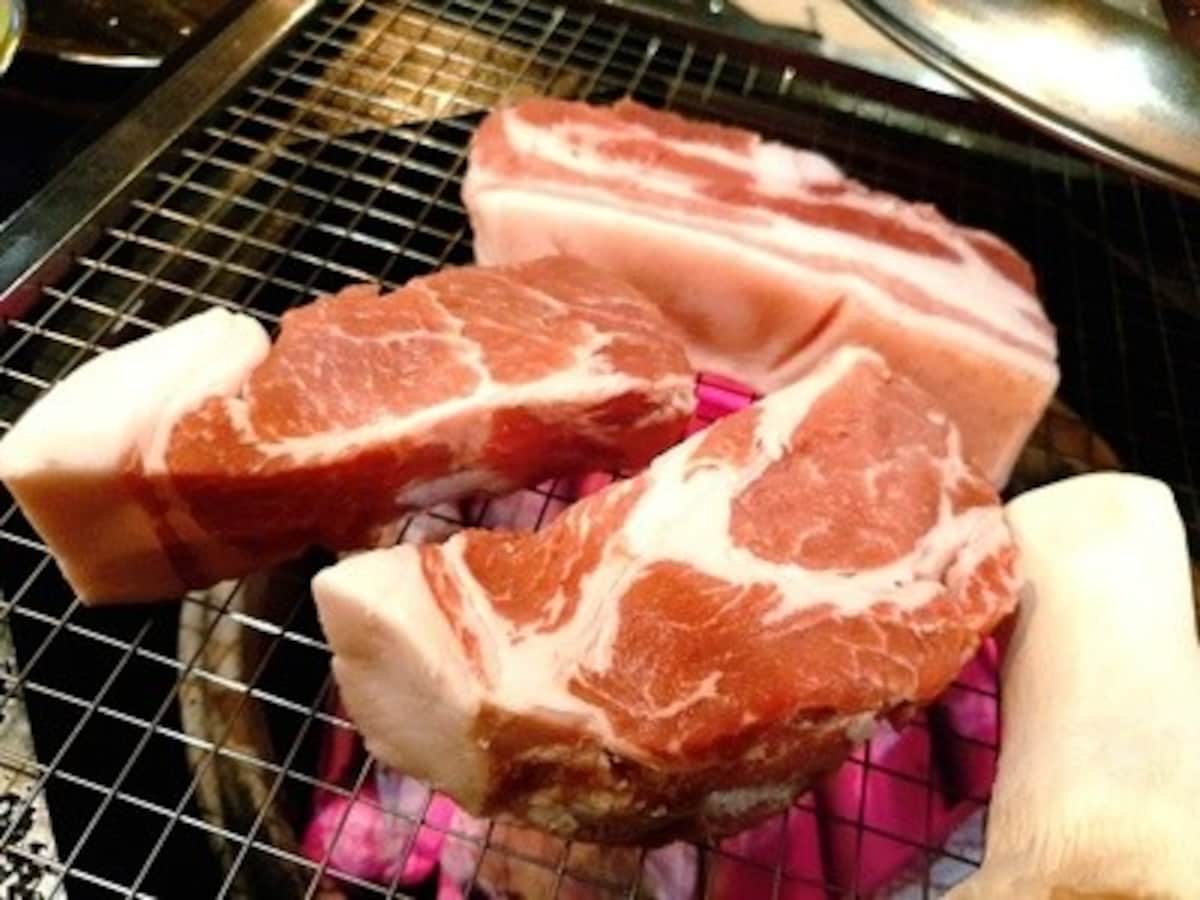 明洞の焼き肉店、肉統領（ユクトンリョン）