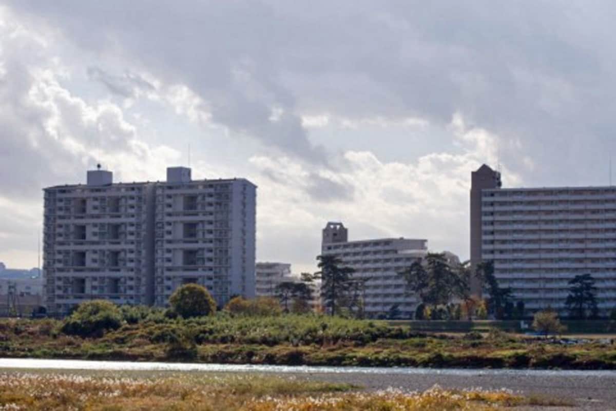 最もよく見かける長方形のシンプルな形のマンションが、実は地震に強いカタチだ。