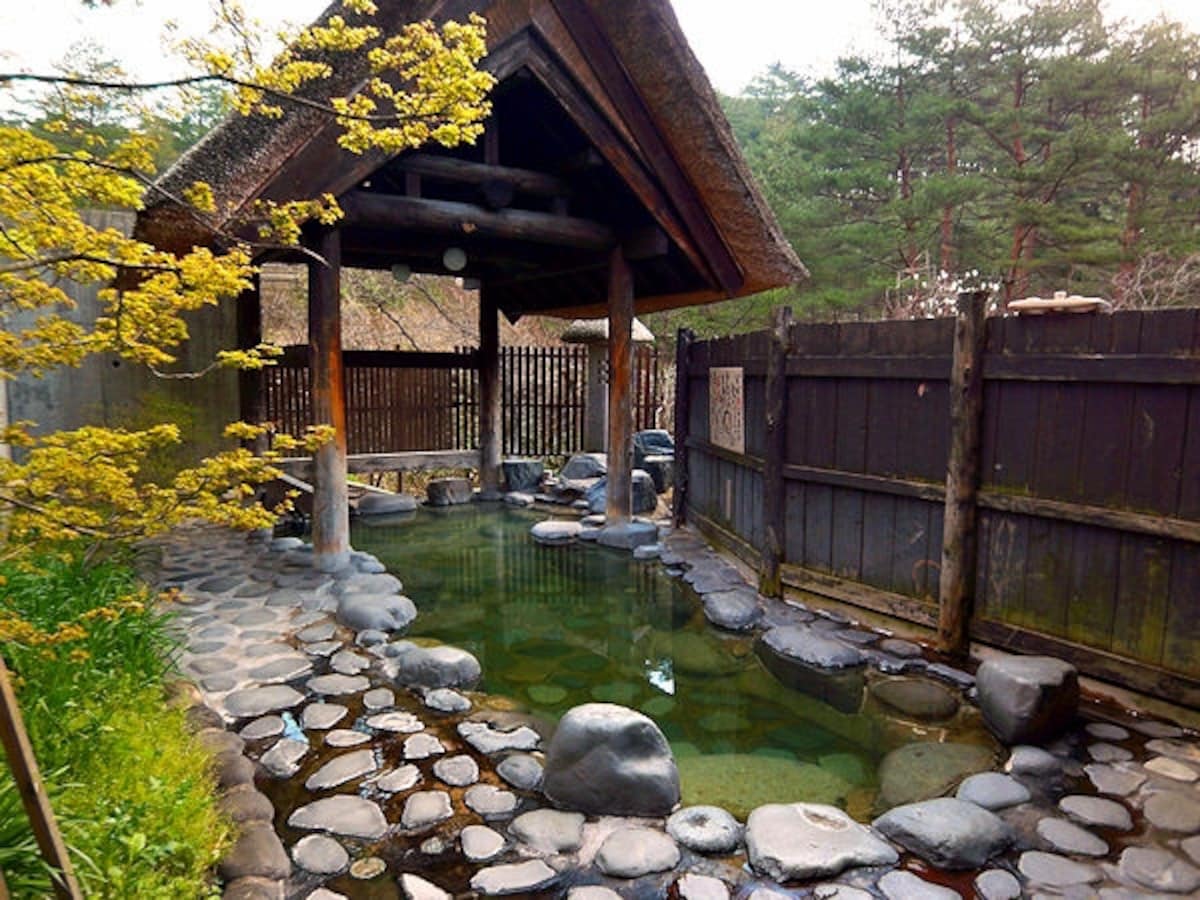 中山平温泉旅館琢秀の露天風呂