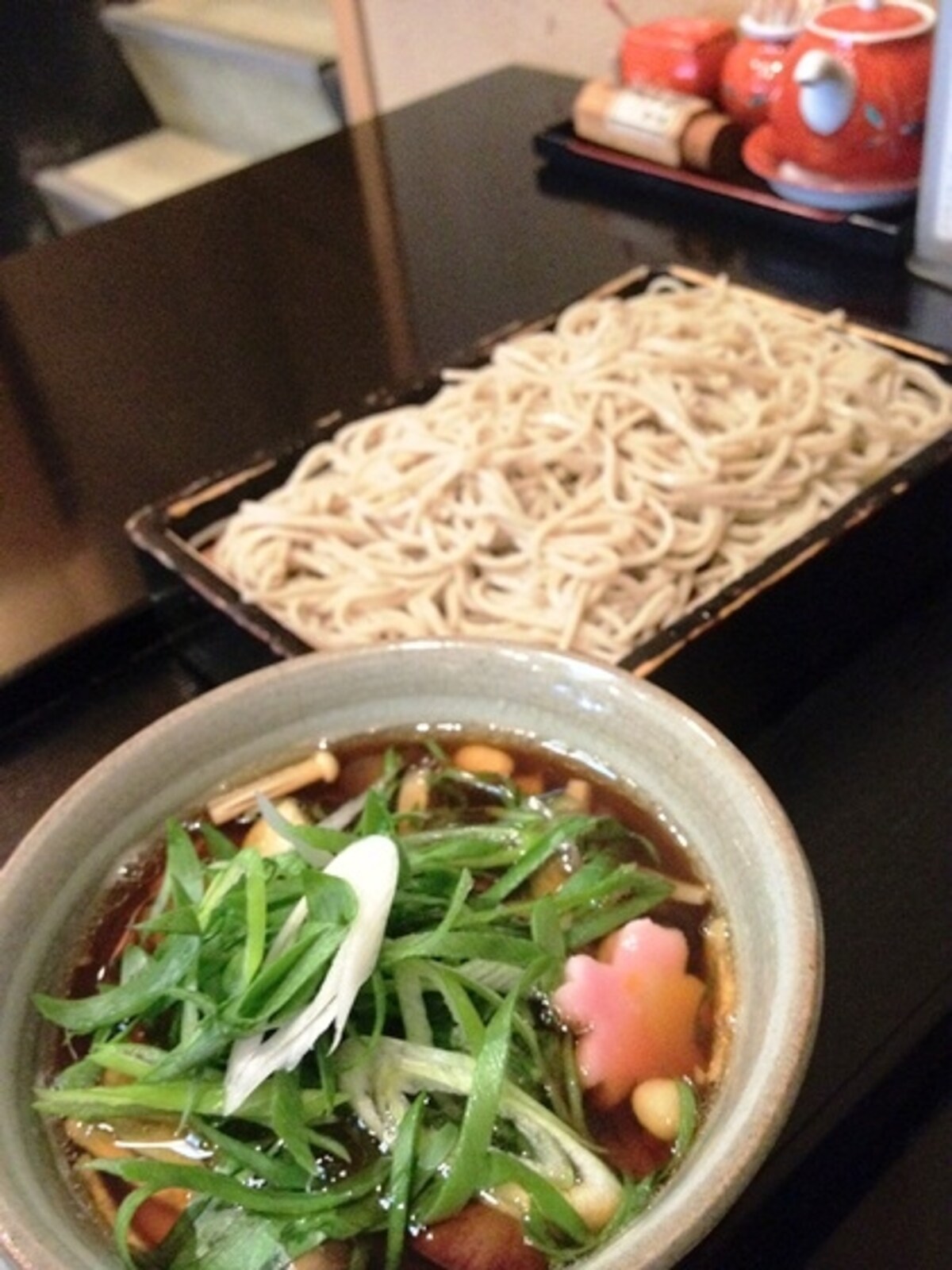 ねぎの色が鮮やかな「九条葱のせいろ」
