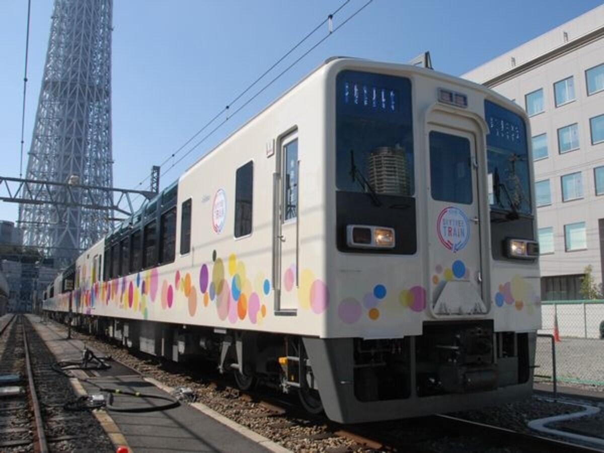カラフルなスカイツリートレイン