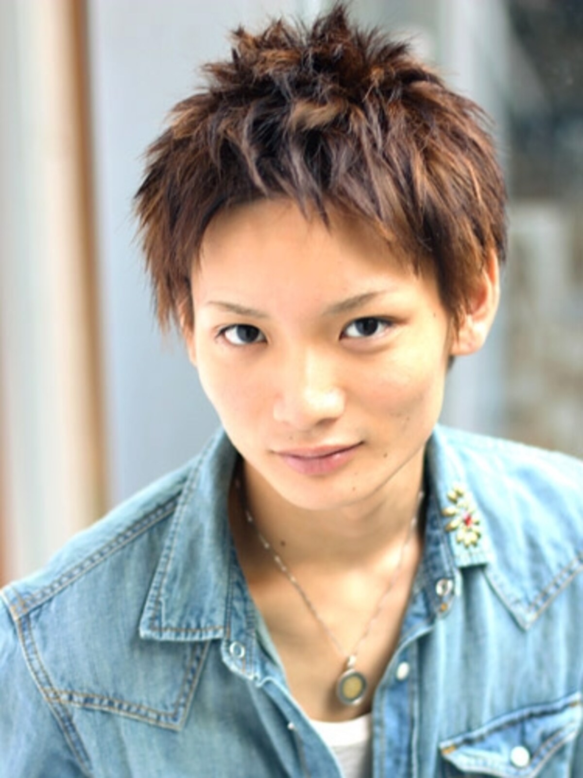束感フェザーショート