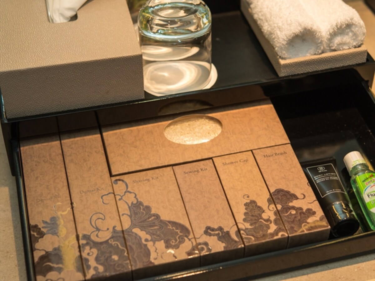 バスアメニティの入った箱は、和柄の合わせ絵 風になっており、光沢もあってゴージャス。 