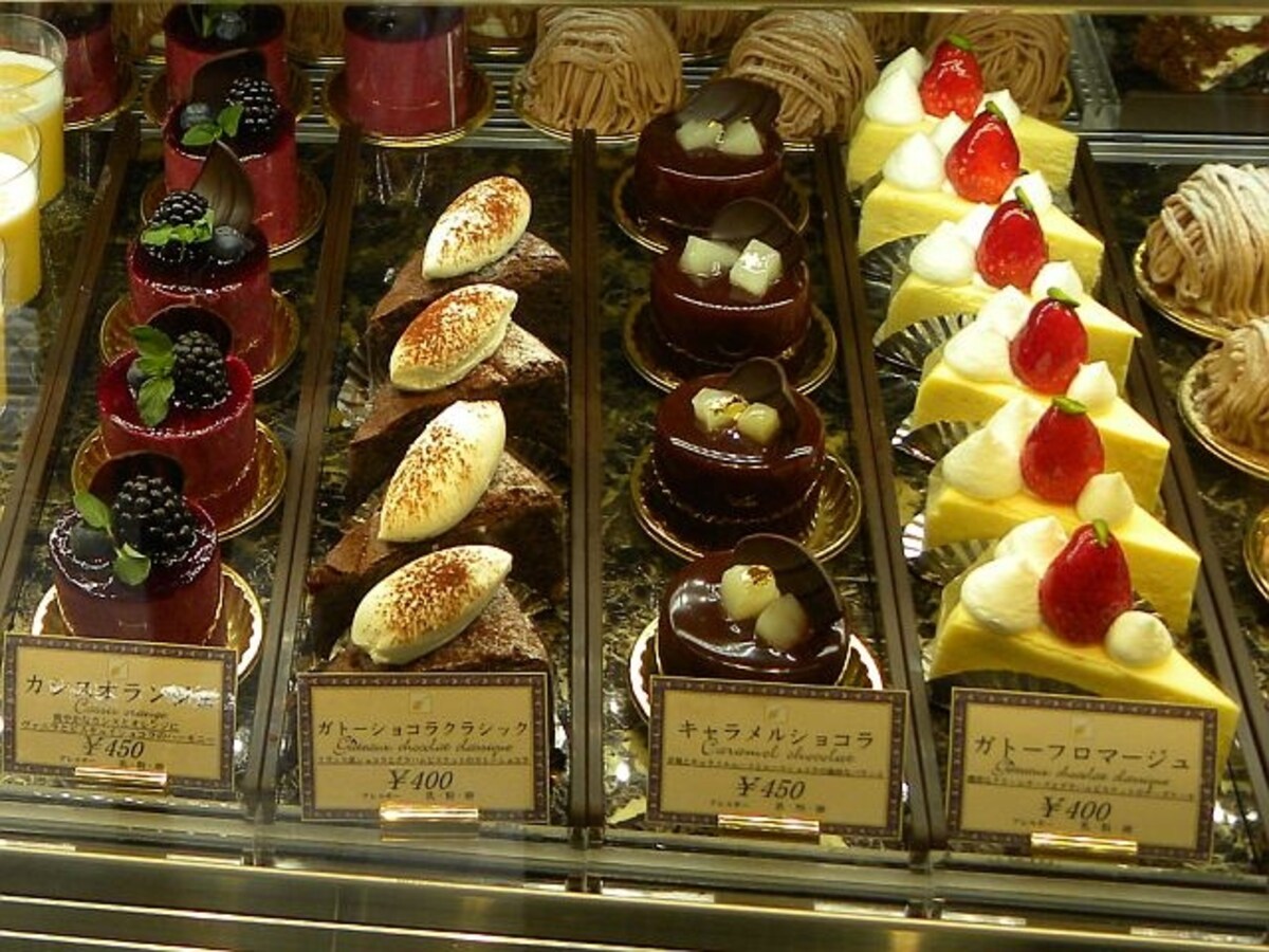 「パティスリー レザネフォール」の「ガトーフロマージュ」（400円）